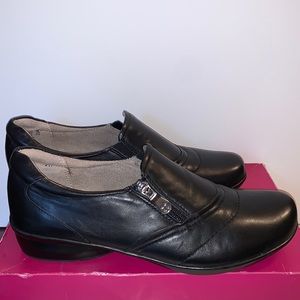 NATURALIZER WMN'S CLARISSA BLACK LEATHER SIDE-ZIP